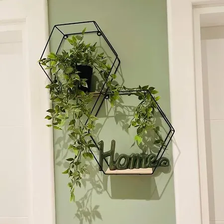 Center Luxury * فارنا